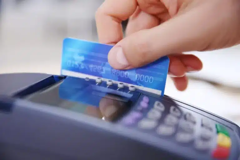 How to manage credit card debts efficiently