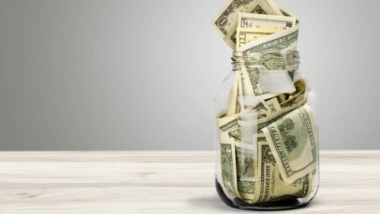 Strategies for saving money: practical tips for Americans